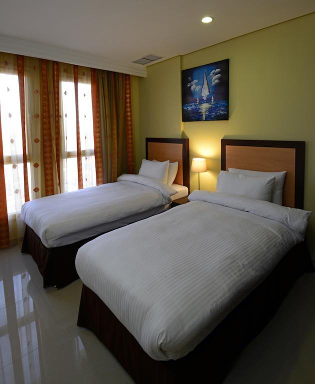 The Venue Resident (Adults Only) Aparthotel Kuwait City Room photo